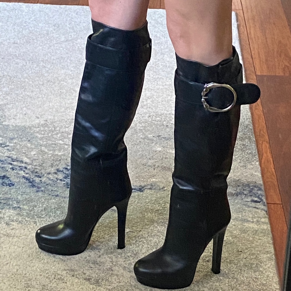 COPY - Authentic Gucci knee high Nero calf leathe…